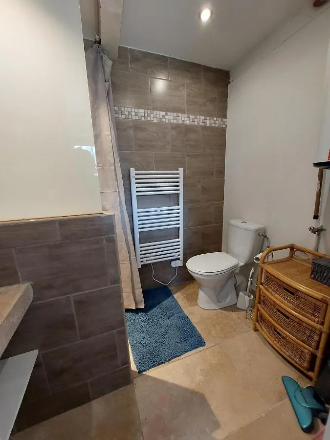 公寓 Logement D'Exception Pres Du Colorado Provencal Dans Une Residence Au Calme Avec Piscine Offrant Une Vue Imprenable Sur Le Luberon Depuis Sa Terrasse Viens 法国